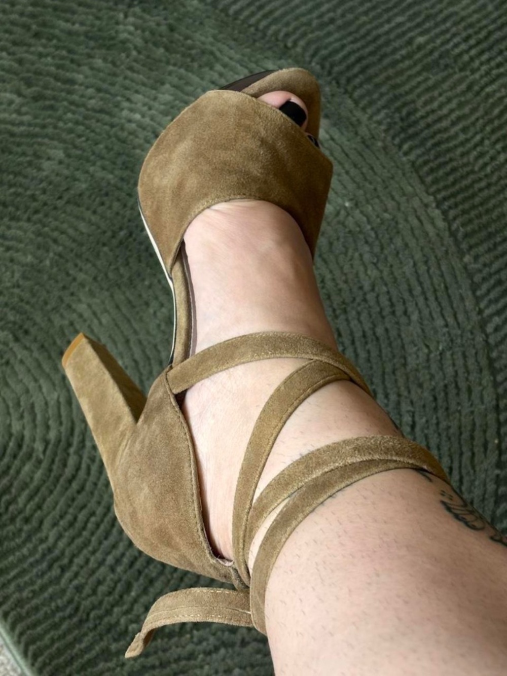 RAYE HEELS